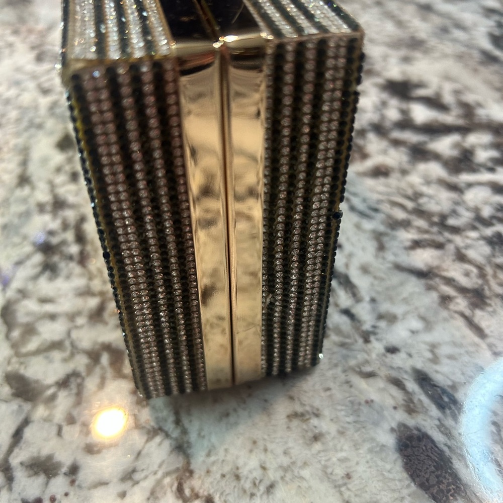 Crystal Embellished Money Clutch with crossbody chain NWOT - Picture 6 of 14